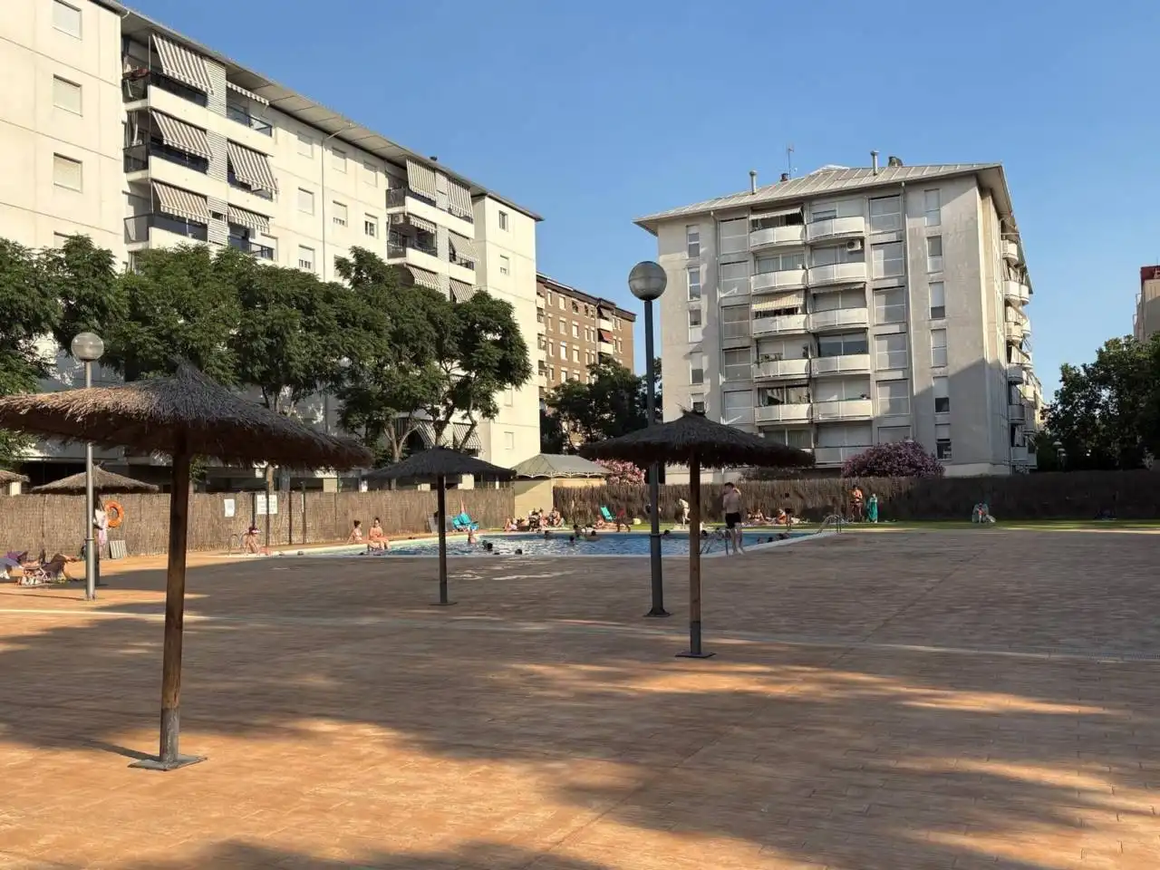 Piscina de Pis en venda en Cerdanyola del Vallès amb Calefacció, Terrassa i Piscina comunitària