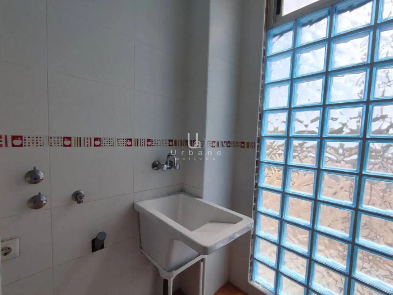 Flat with lift for sale in Calle Polo de Medina, imagen 15