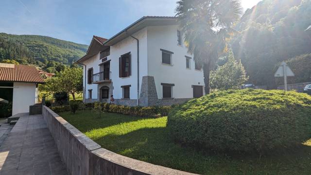 Casa-chalet en Venta en Albiztur