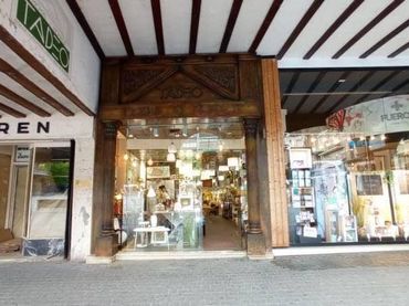 Gewerbefläche zum Verkauf in Plaza de los fueros