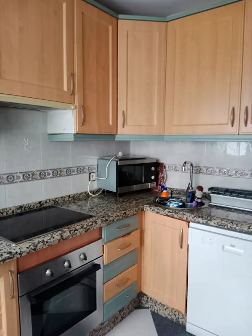 Küche von Wohnung zur Miete in Sevilla mit Klimaanlage, Möbliert und Ofen