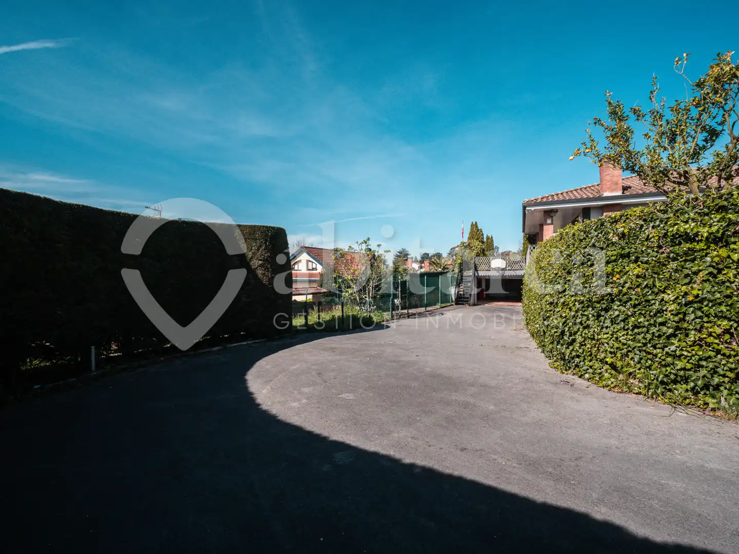 Vista exterior de Casa o chalet en venta en Piélagos con Calefacción, Jardín privado y Parquet