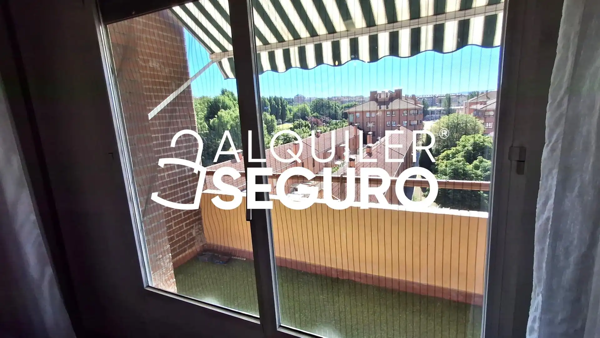 Terrassa de Pis de lloguer en Ávila amb Calefacció, Terrassa i Moblat