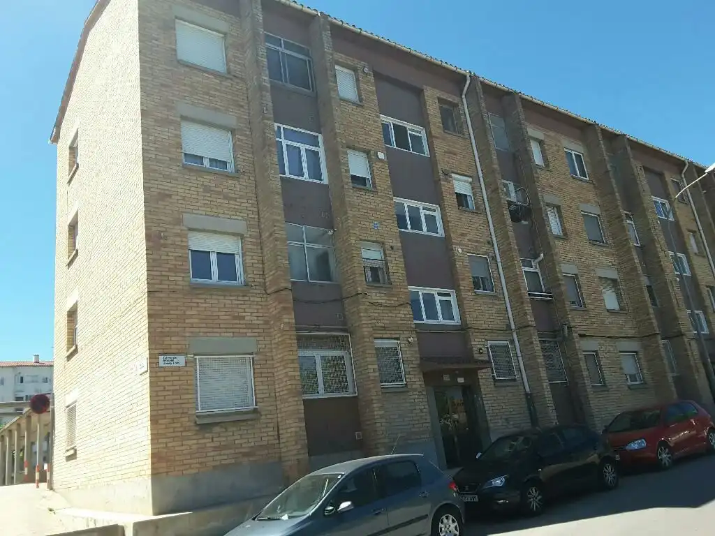 Bajo en venta en Carrer de Mossèn Josep Forn 15
