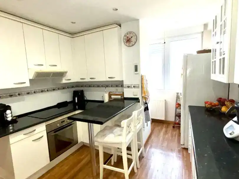Cuina de Dúplex en venda en Majadahonda amb Aire condicionat, Parquet i Traster