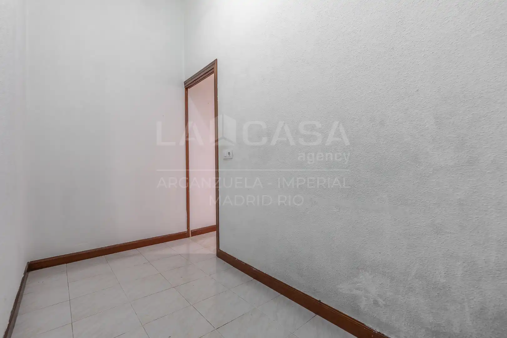 Flat for sale in Imperial