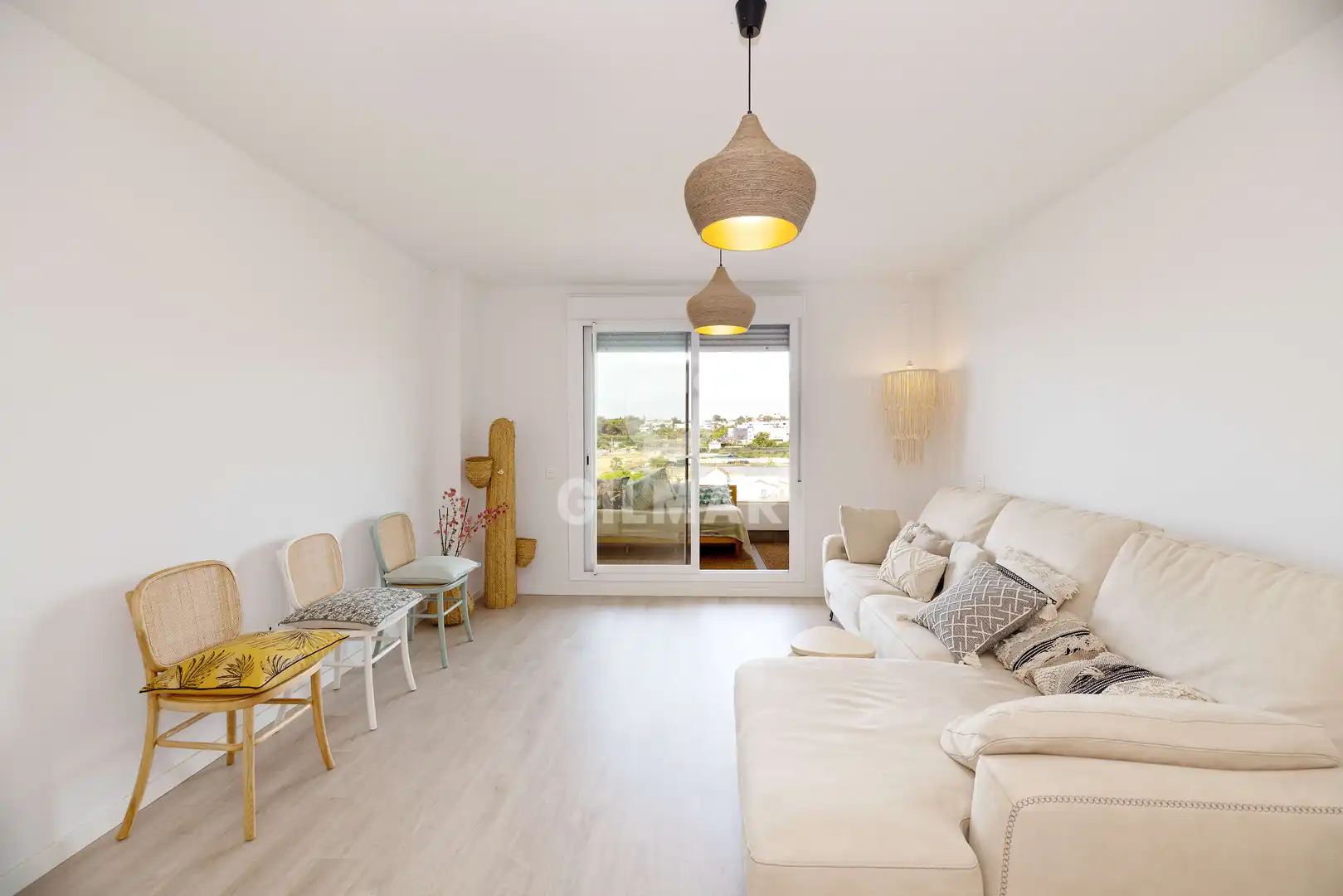 Vista exterior de Piso en venta en Marbella con Calefacción, Trastero y Piscina