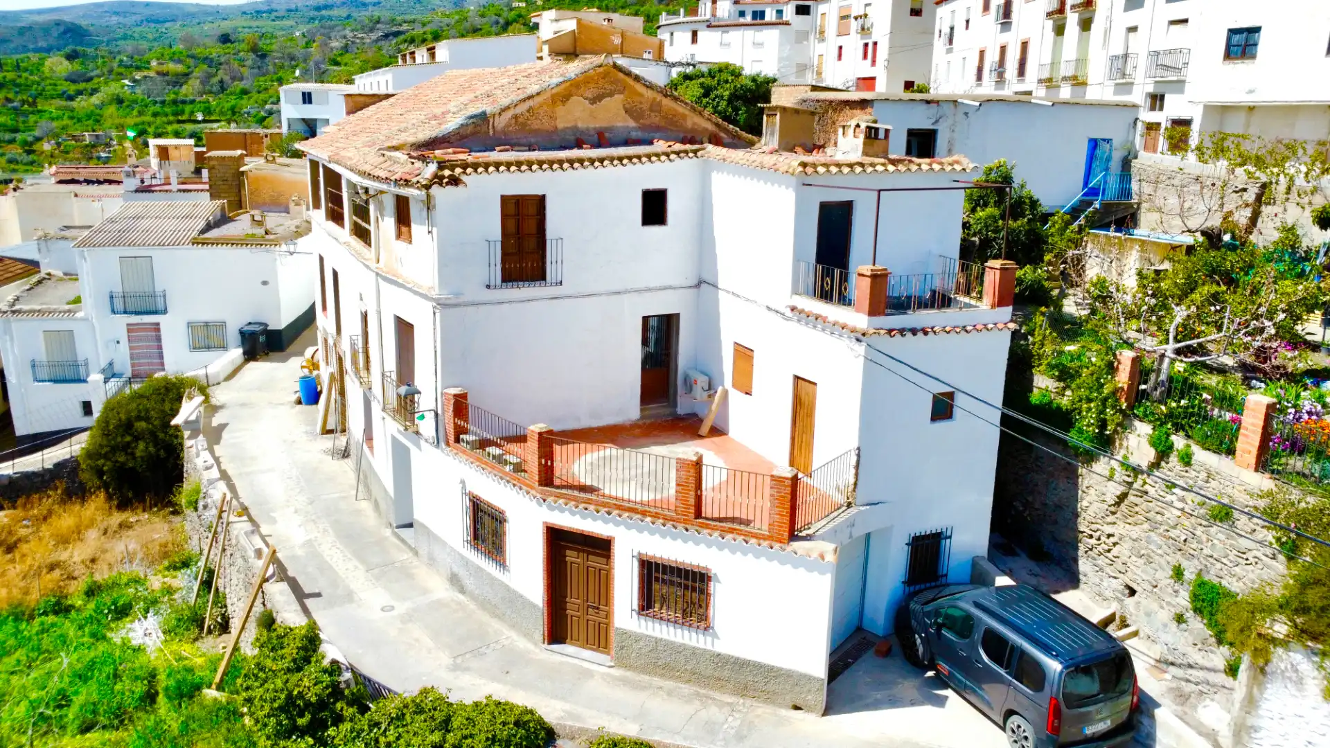 Vista exterior de Casa o xalet en venda en Válor amb Aire condicionat, Calefacció i Terrassa