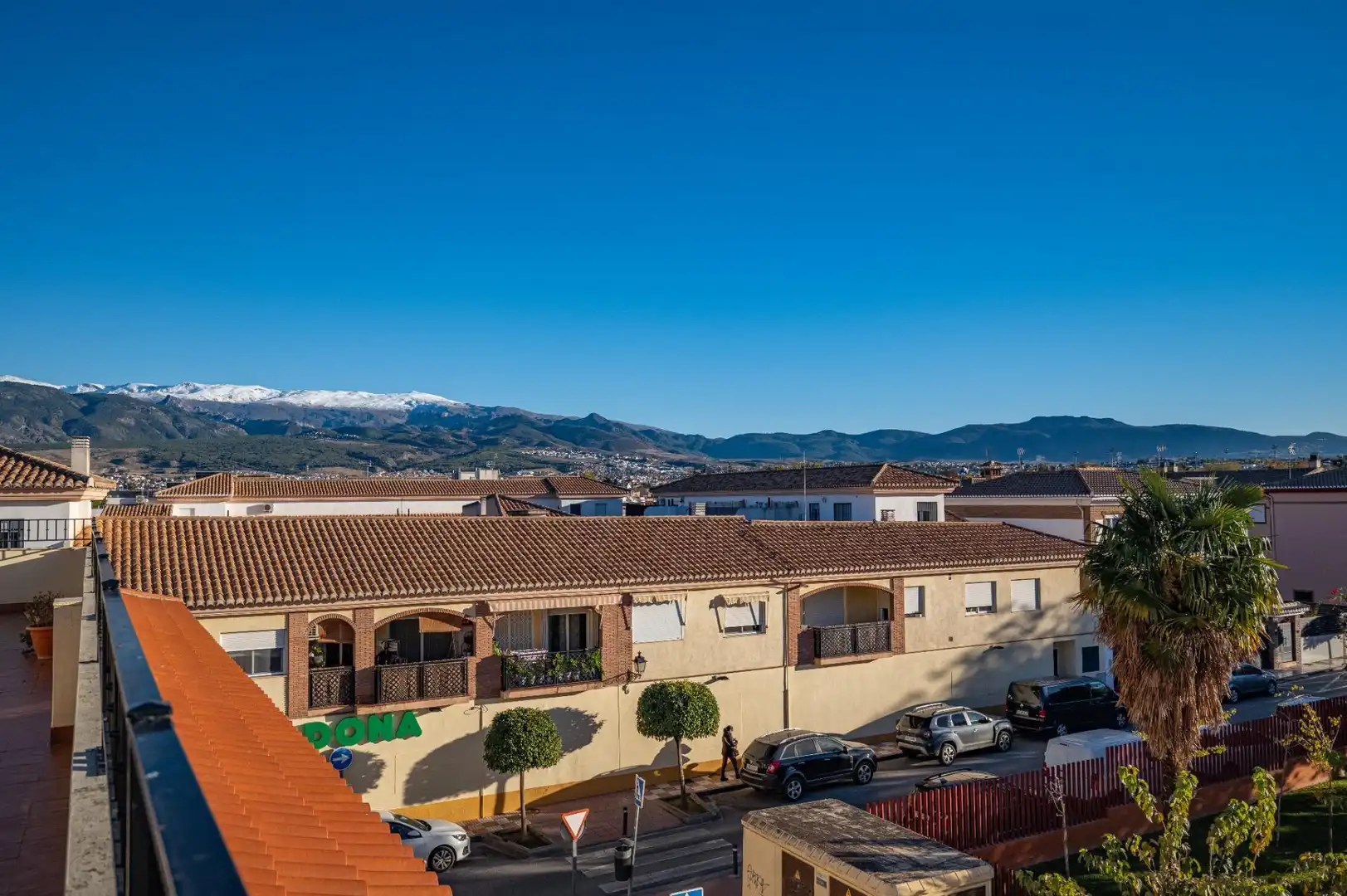 Vista exterior de Ático en venta en Armilla con Aire acondicionado, Terraza y Trastero