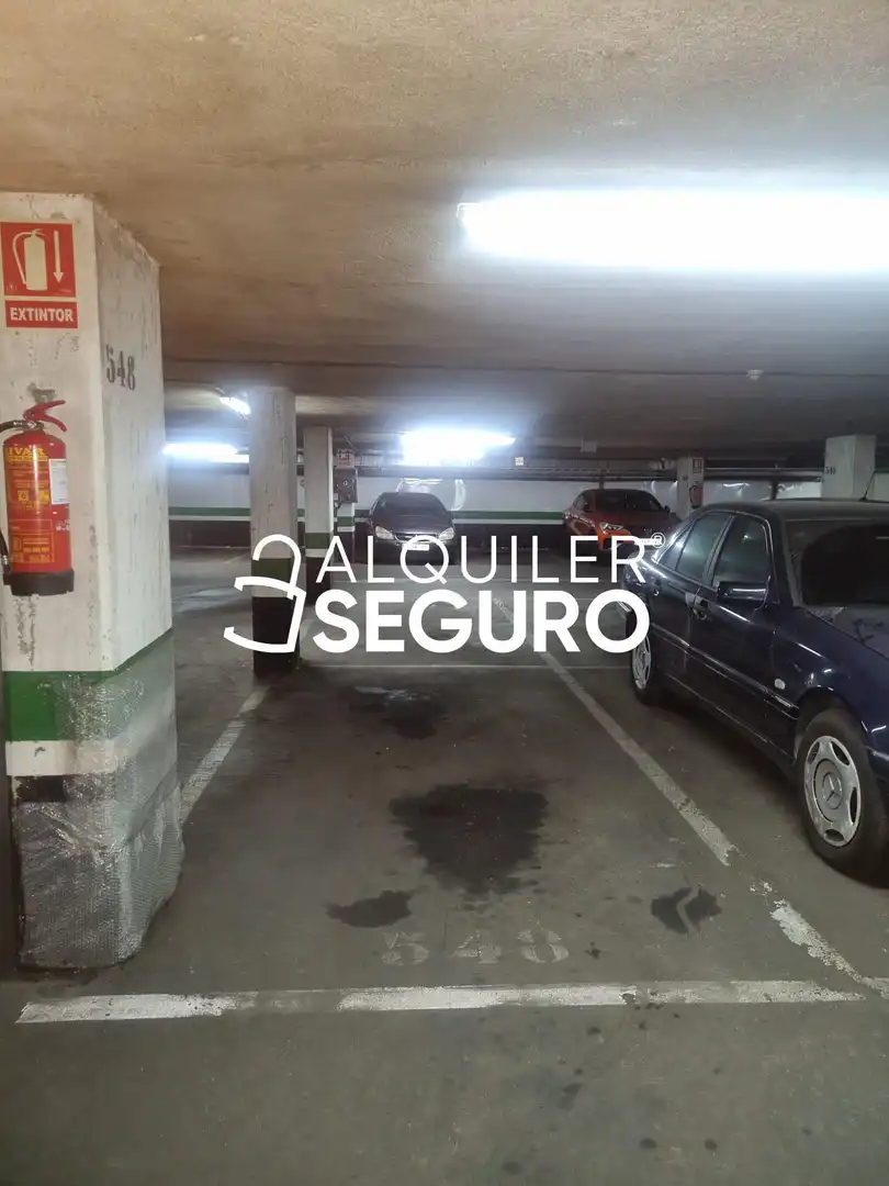 Parkplatz von Wohnung zur Miete in Madrid mit Klimaanlage, Heizung und Möbliert