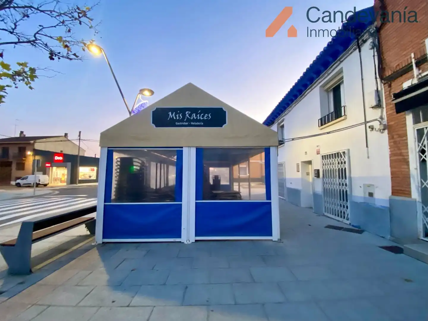Finca rústica en venta en Villanueva de Gállego con Jardín privado