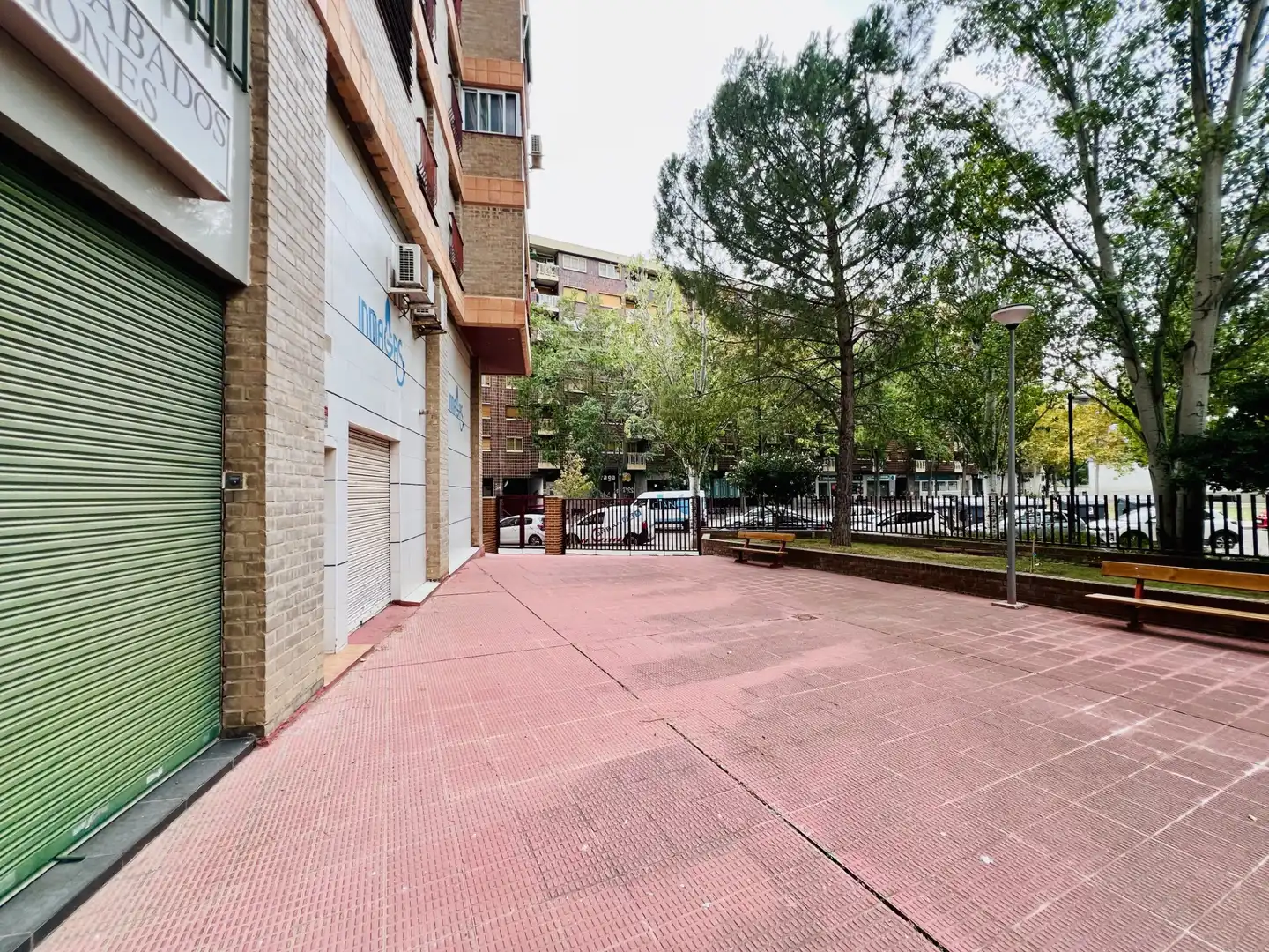 Gewerbefläche zum Verkauf in Calle de Miguel Labordeta, imagen 2