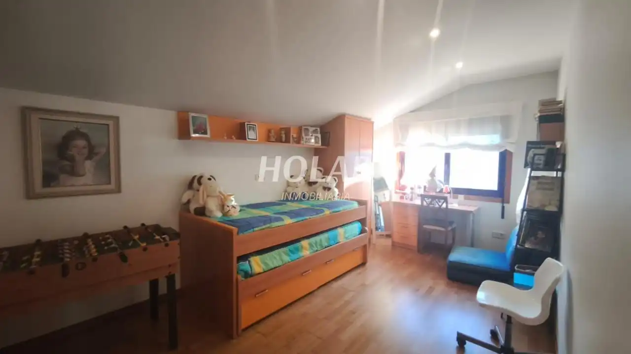 Bedroom of Houses for sale in Vigo   with Private garden, Terrace and Storage room