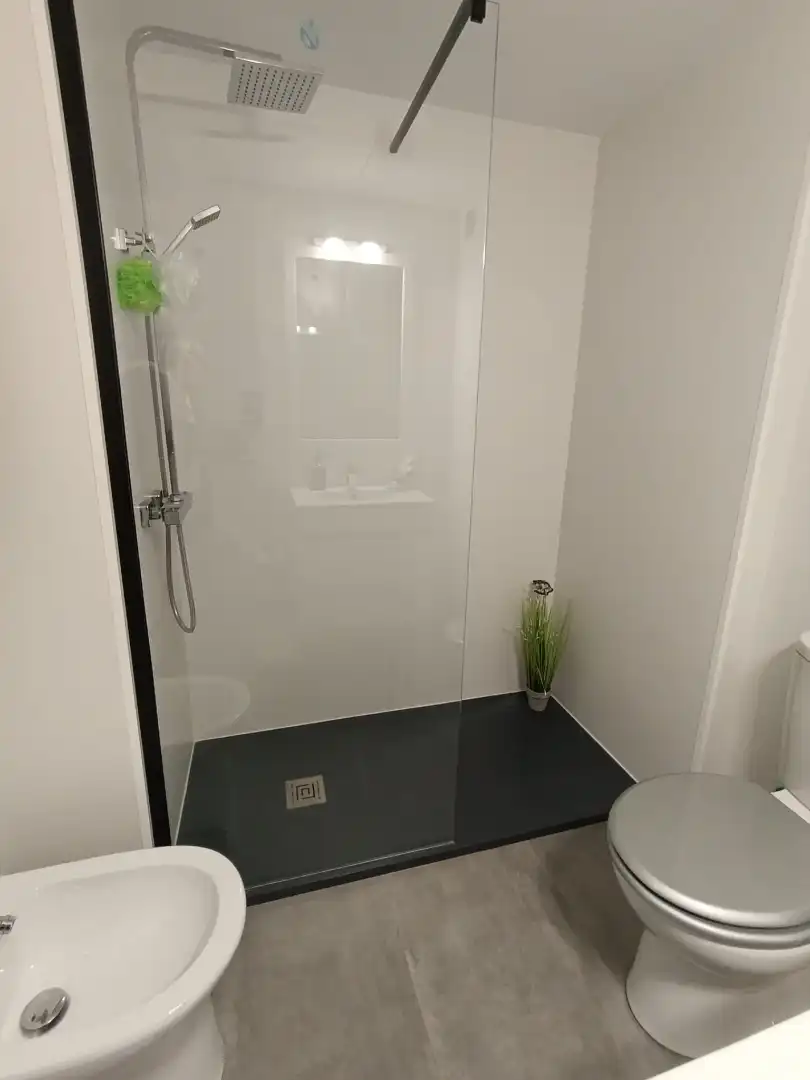 Badezimmer von Wohnung zum Verkauf in Salou mit Klimaanlage, Möbliert und Ofen