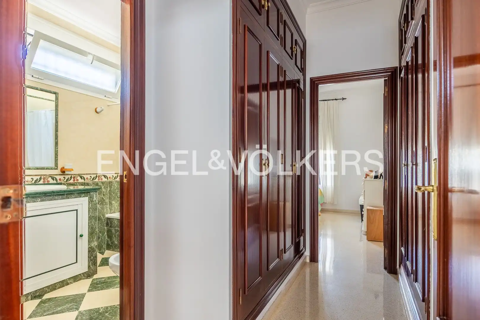 Casa o xalet en venda en Albaida del Aljarafe amb Aire condicionat, Calefacció i Jardí privat