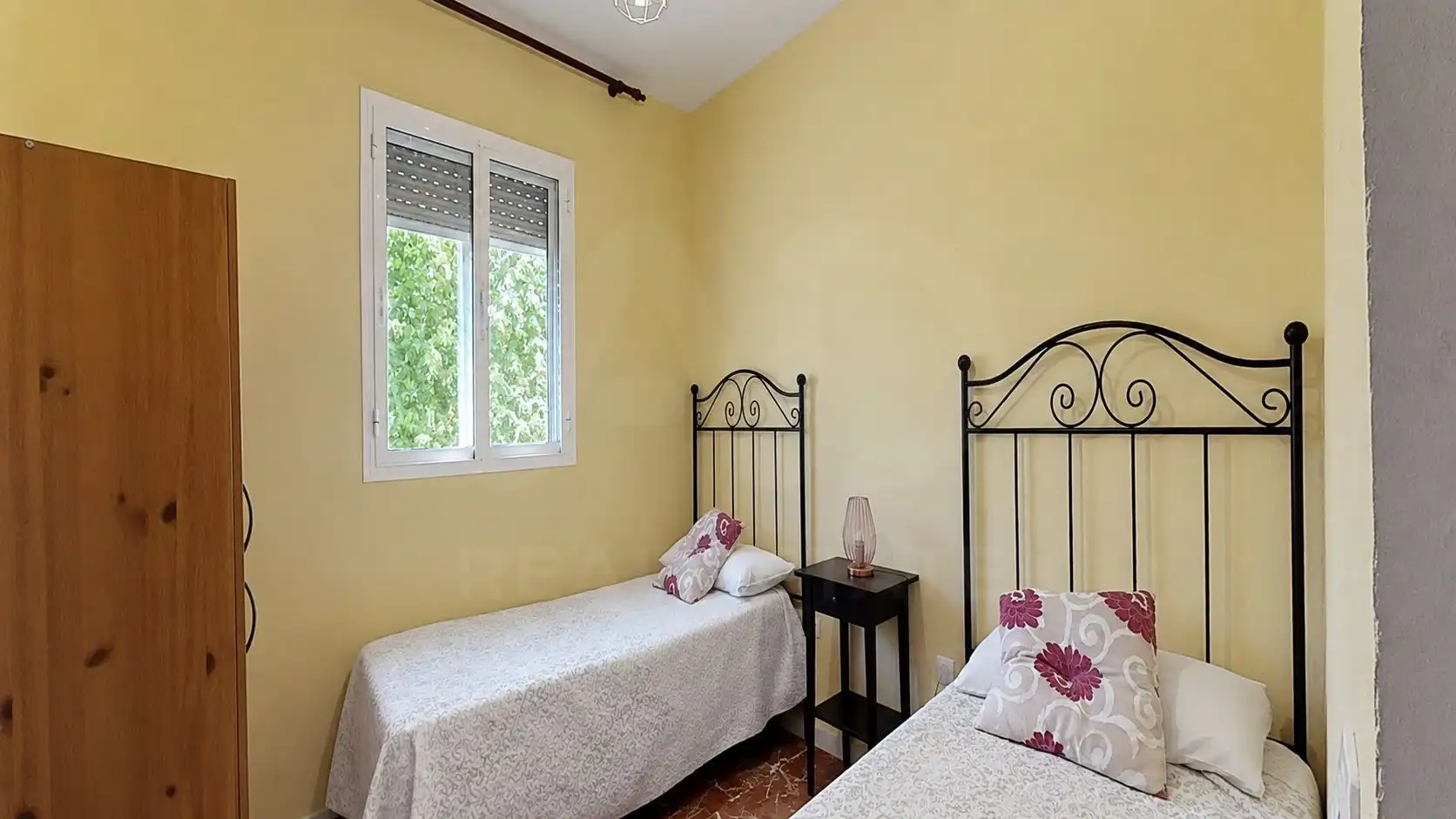 Bedroom of Houses for sale in Dos Hermanas  with Air Conditioner, Heating and Swimming Pool