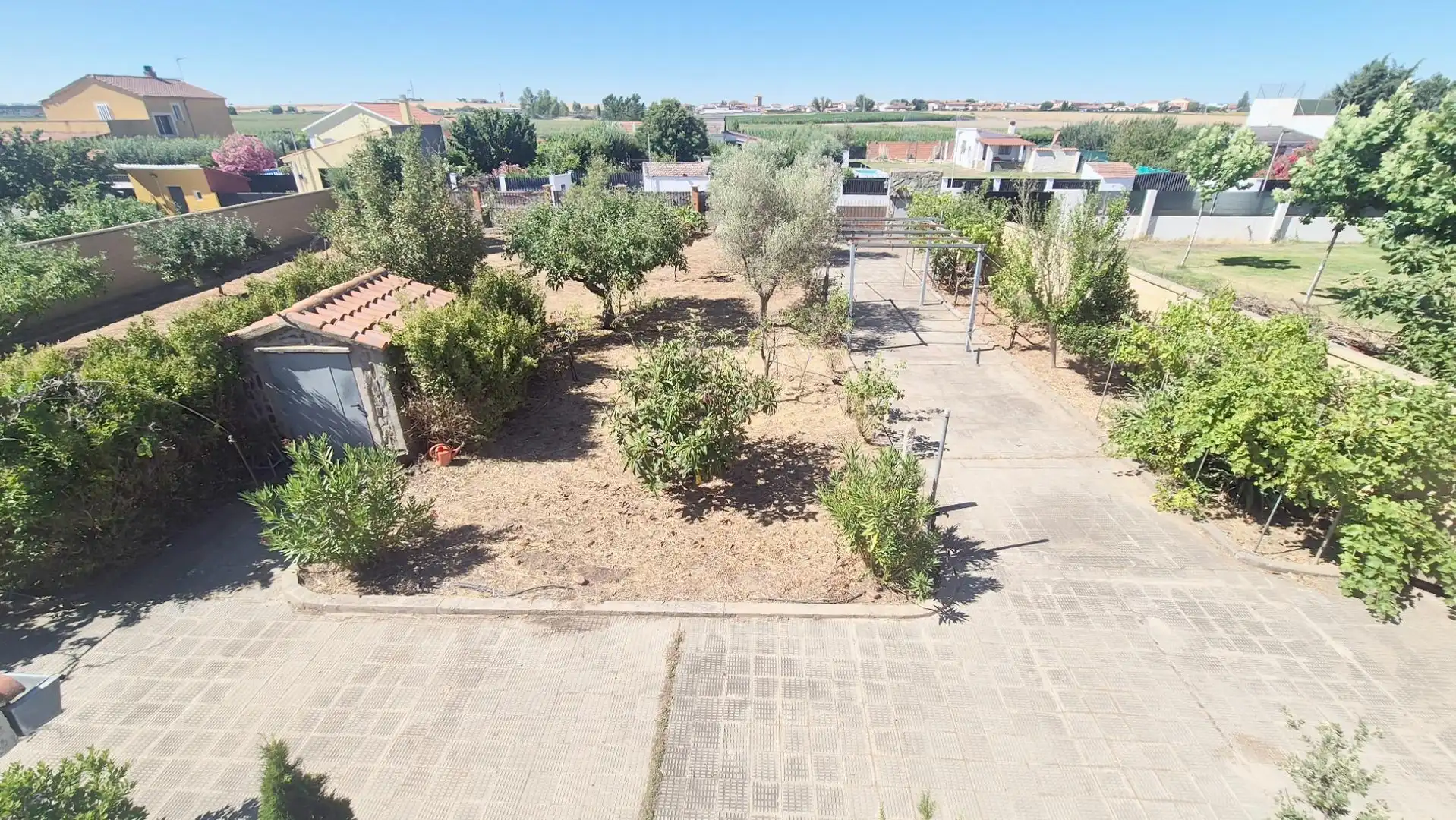 Houses for sale in Calvarrasa de Abajo  with Heating, Storage room and Furnished