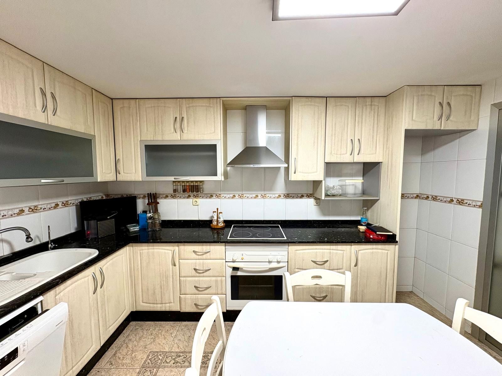 Kitchen of Flat for sale in Alicante / Alacant  with Heating, Oven and Washing machine