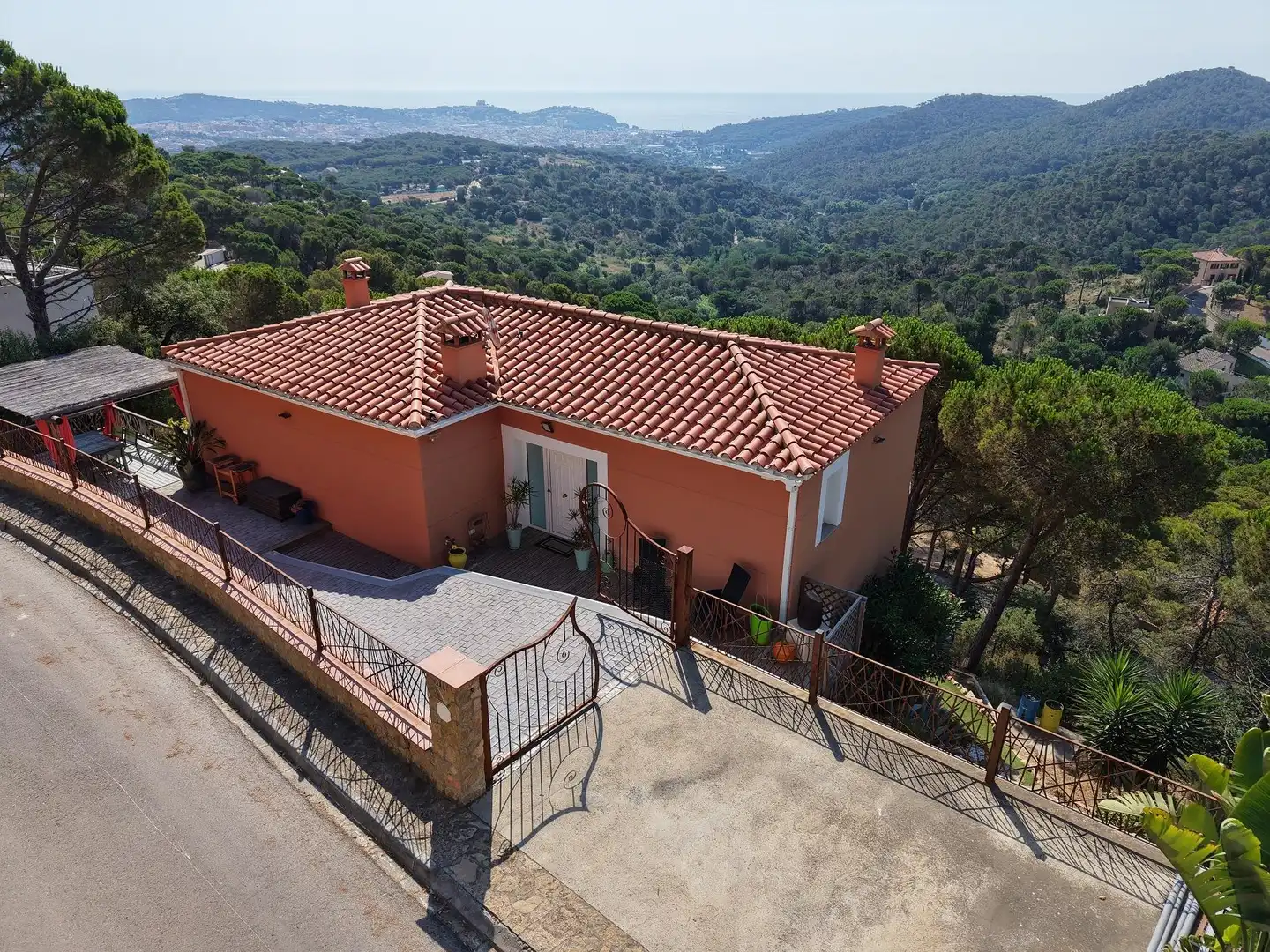 Außenansicht von Haus oder Chalet zum Verkauf in Sant Feliu de Guíxols mit Heizung, Terrasse und Abstellraum