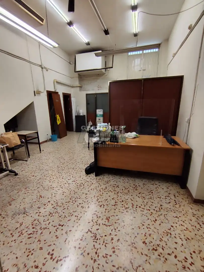Business premises for sale in Calle Pintor Francisco Pradilla, imagen 4