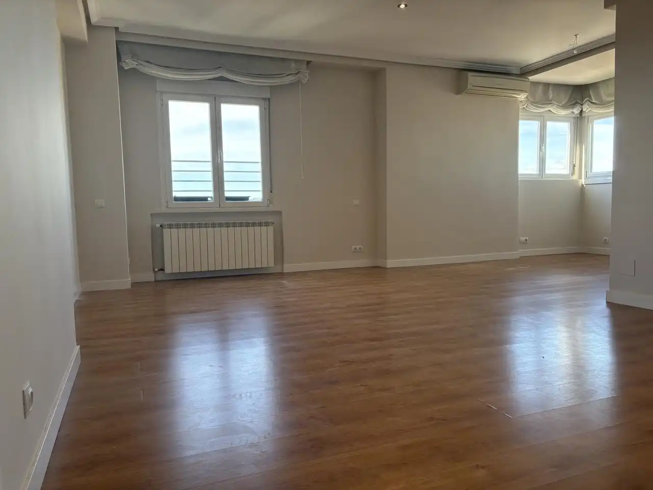 Sala de estar de Piso de alquiler en Madrid con Aire acondicionado, Calefacción y Terraza
