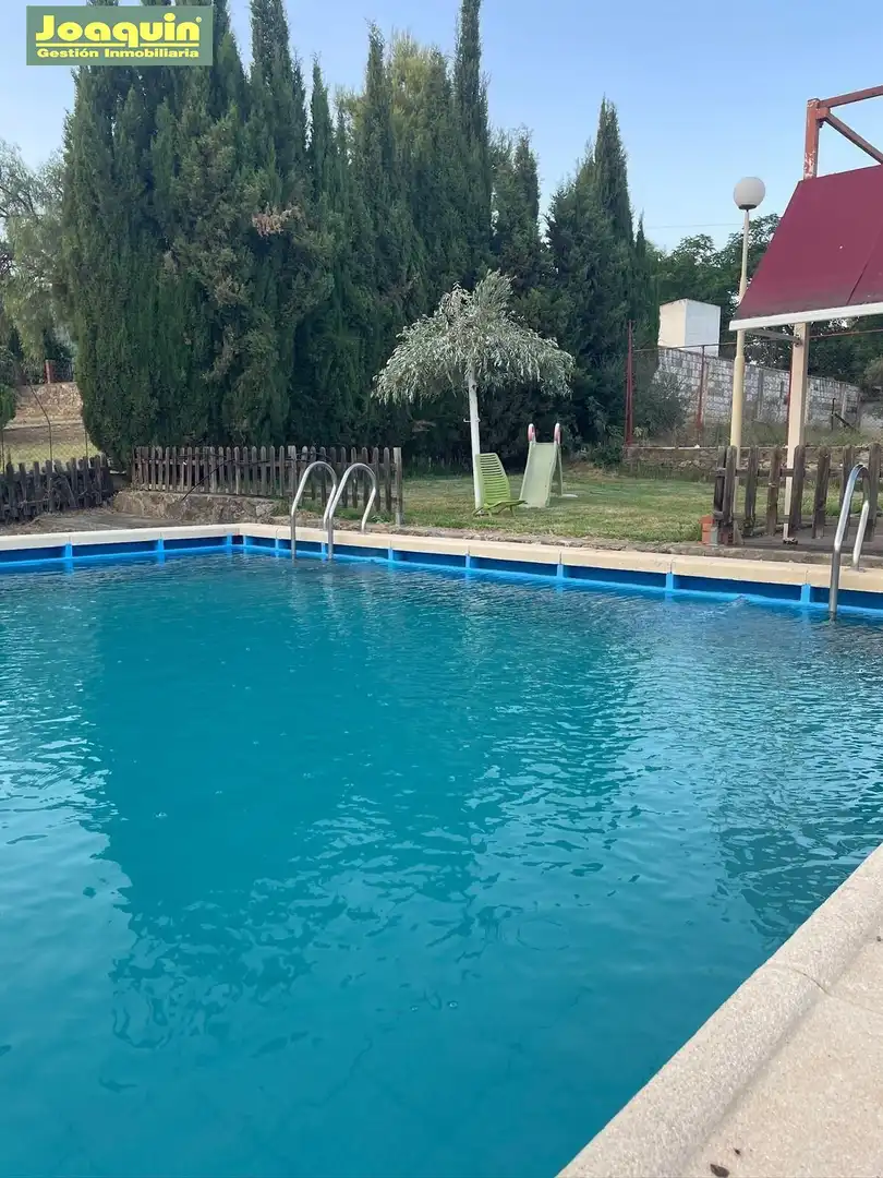 Piscina de Finca rústica en venta en Córdoba con Piscina comunitaria