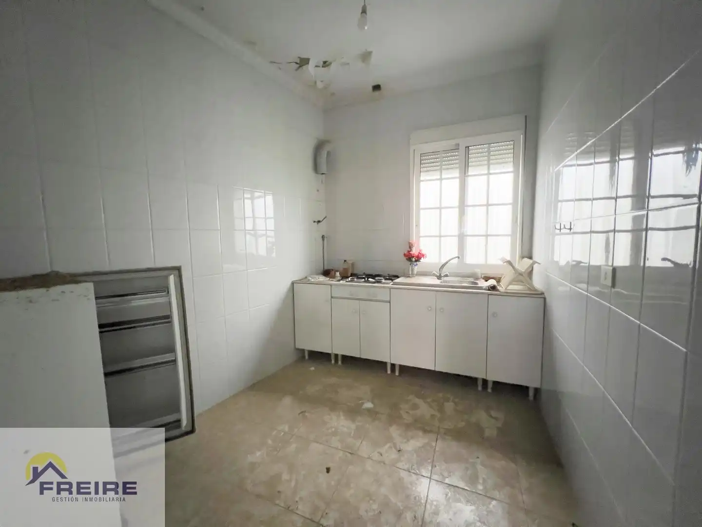 Cuina de Casa o xalet en venda en Bueu amb Terrassa, Traster i Moblat
