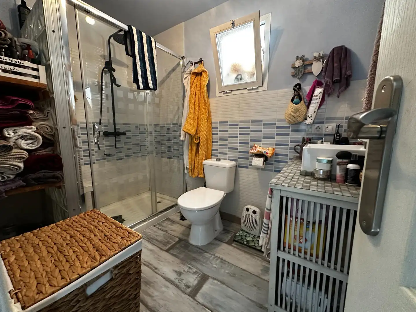 Bathroom of Detached homes for sale in Marbella  with Air Conditioner, Terrace and Storage room