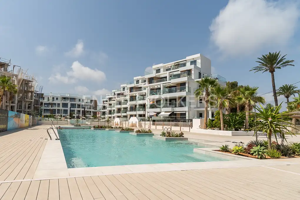 Schwimmbecken von Wohnung zur Miete in Dénia mit Klimaanlage, Heizung und Privatgarten