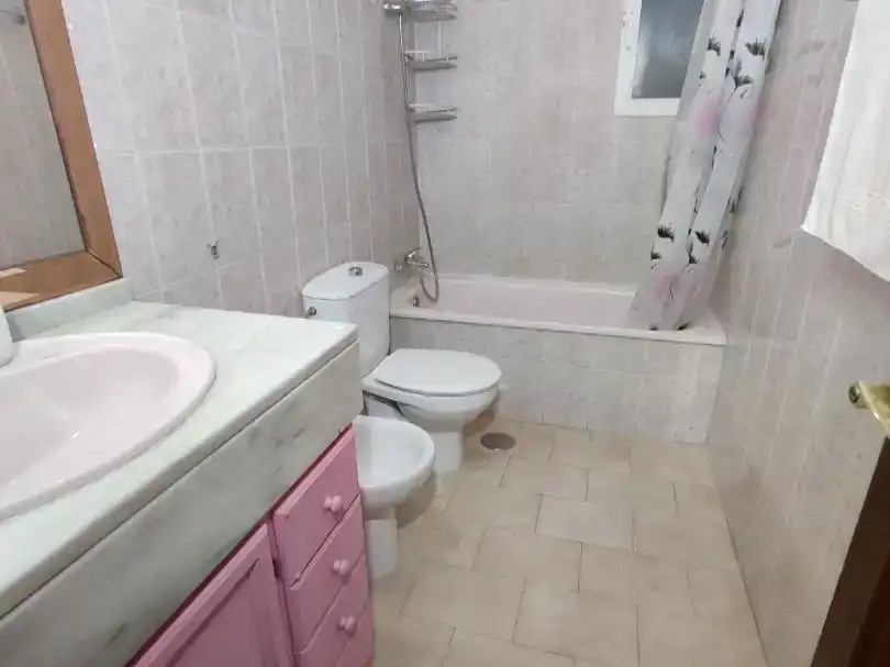 Bathroom of Flat for sale in Mijas
