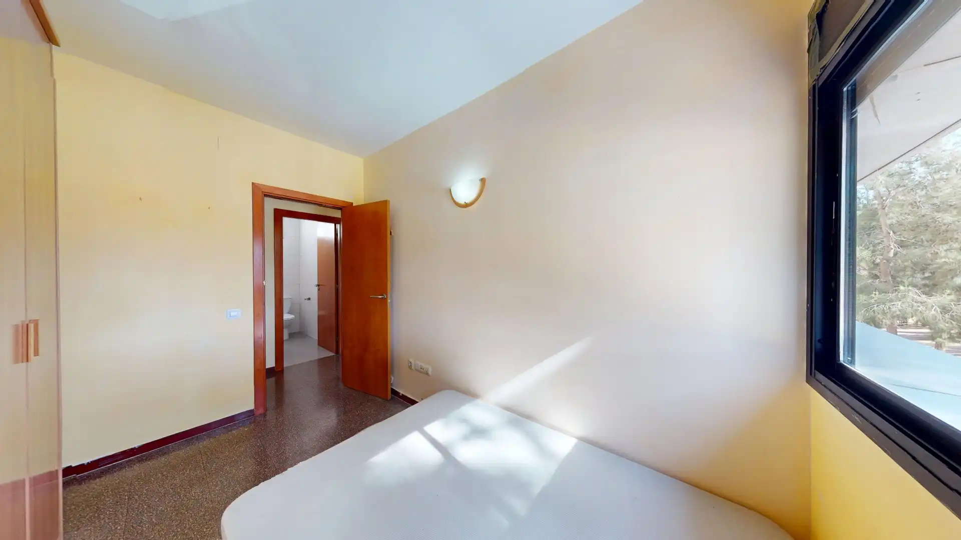 Schlafzimmer von Wohnung zum Verkauf in Barcelona mit Heizung und Balkon