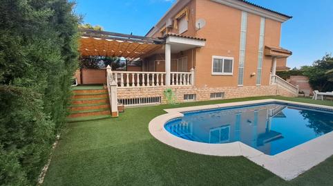 Foto 2 de Casa o xalet en venda a Calle Teresa de Calcuta, PAU 2-600, Ciudad Real