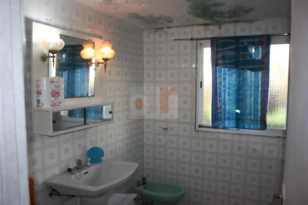 Badezimmer von Country house zum Verkauf in Moaña