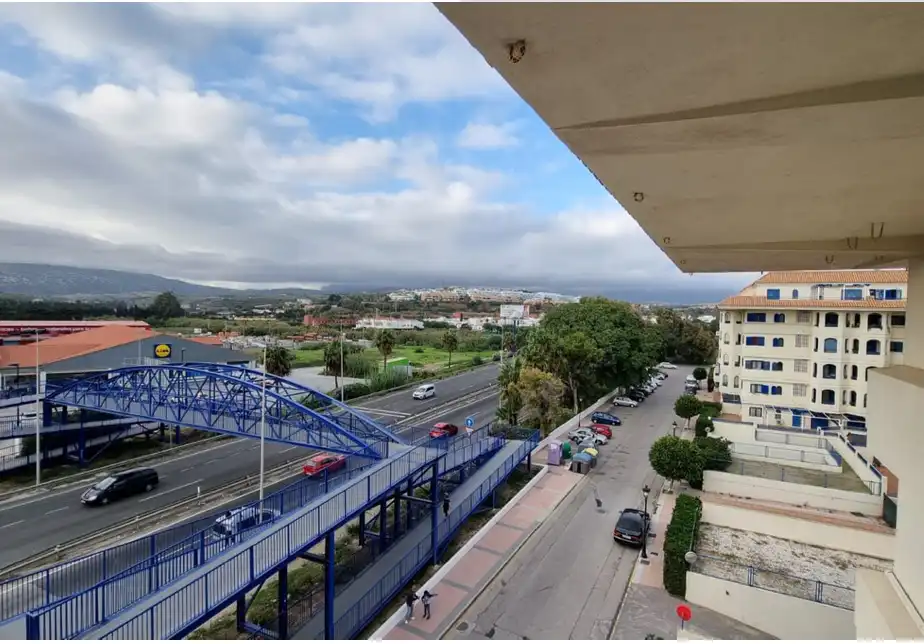 Vista exterior de Pis en venda en Manilva amb Moblat, Forn i Rentadora