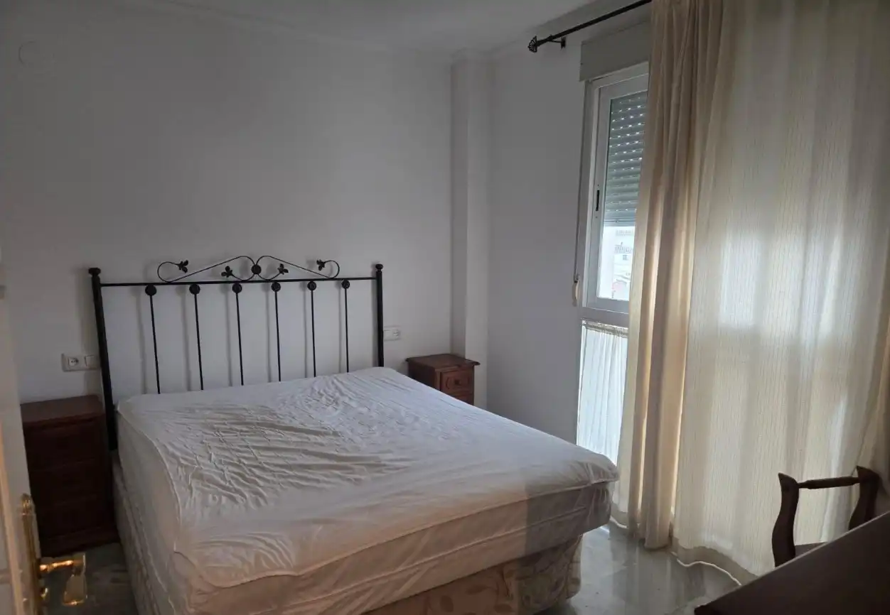 Dormitori de Apartament en venda en Marbella amb Aire condicionat, Jardí privat i Terrassa