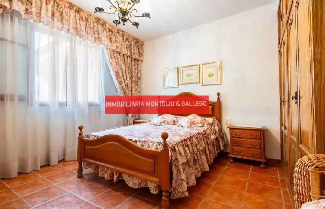 Habitación de Casa o chalet en venta en Castellón de la Plana / Castelló de la Plana con Jardín privado, Terraza y Piscina