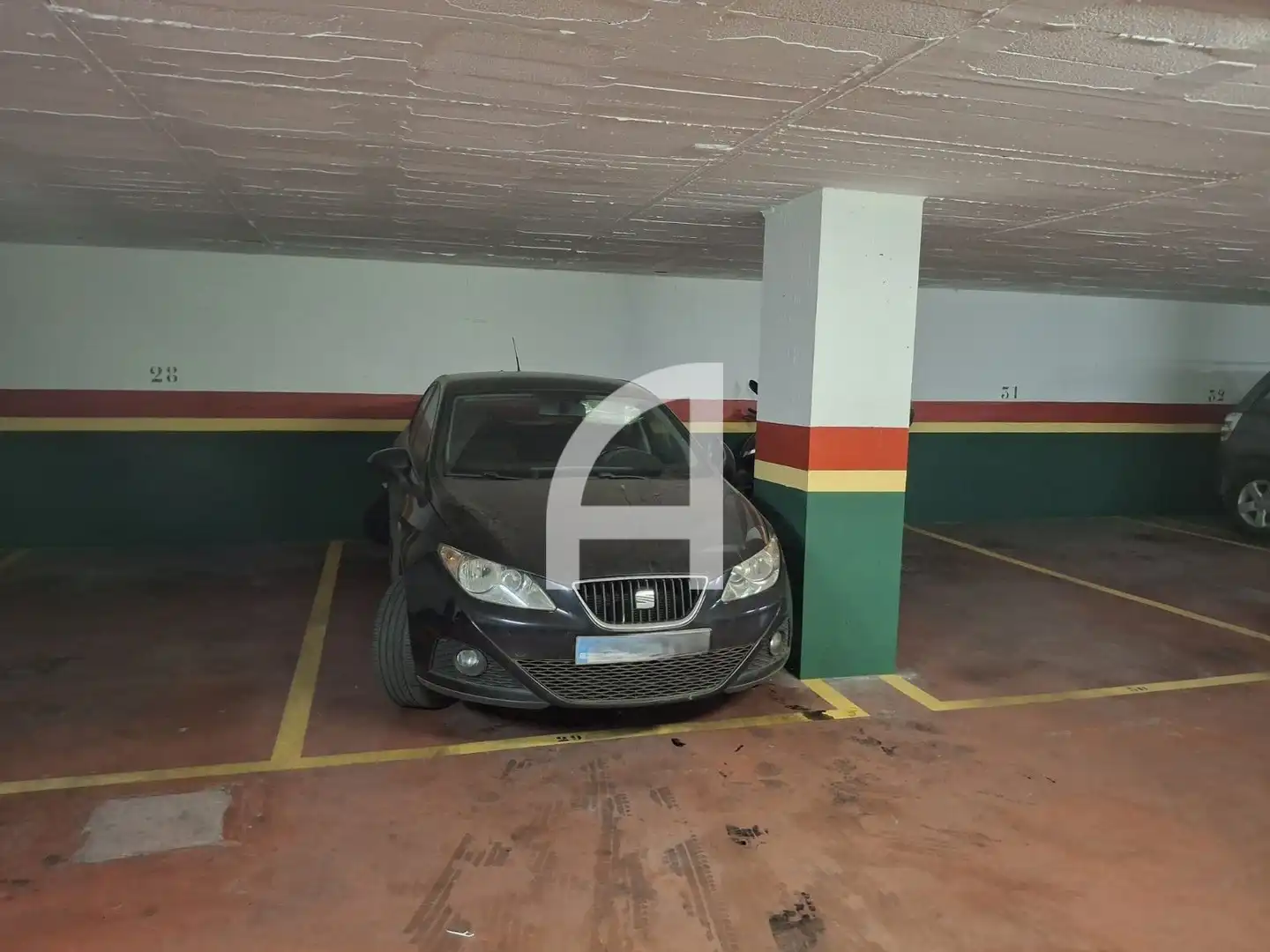 Parkplatz von Garage zum Verkauf in Fuengirola