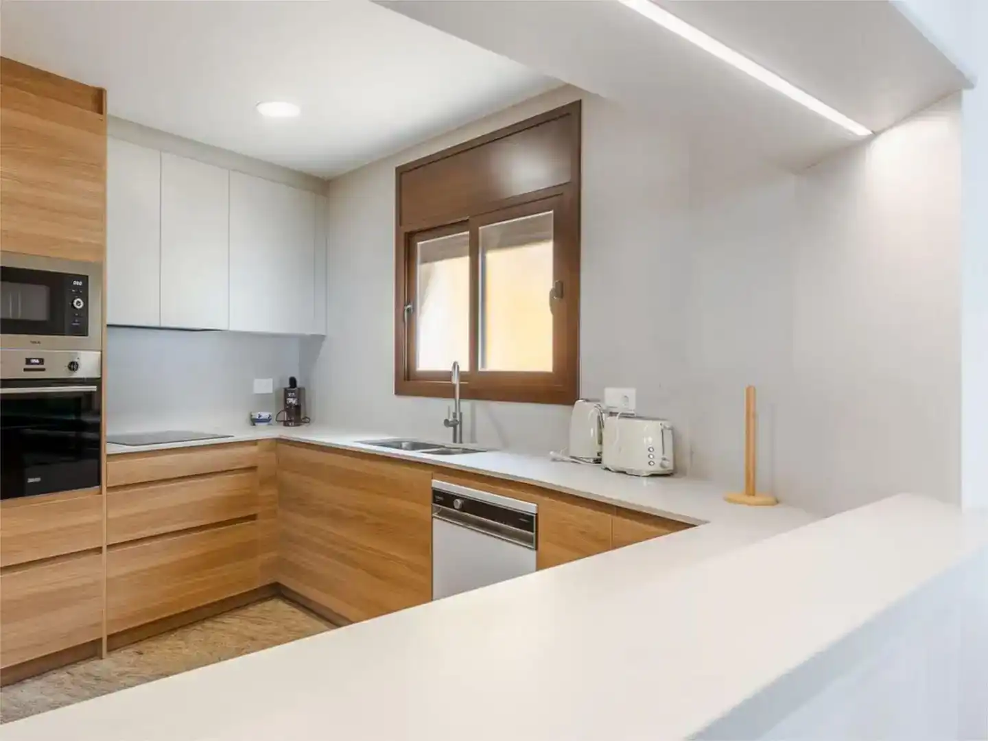 Cocina de Finca rústica de alquiler en Lloret de Mar con Aire acondicionado, Jardín privado y Piscina