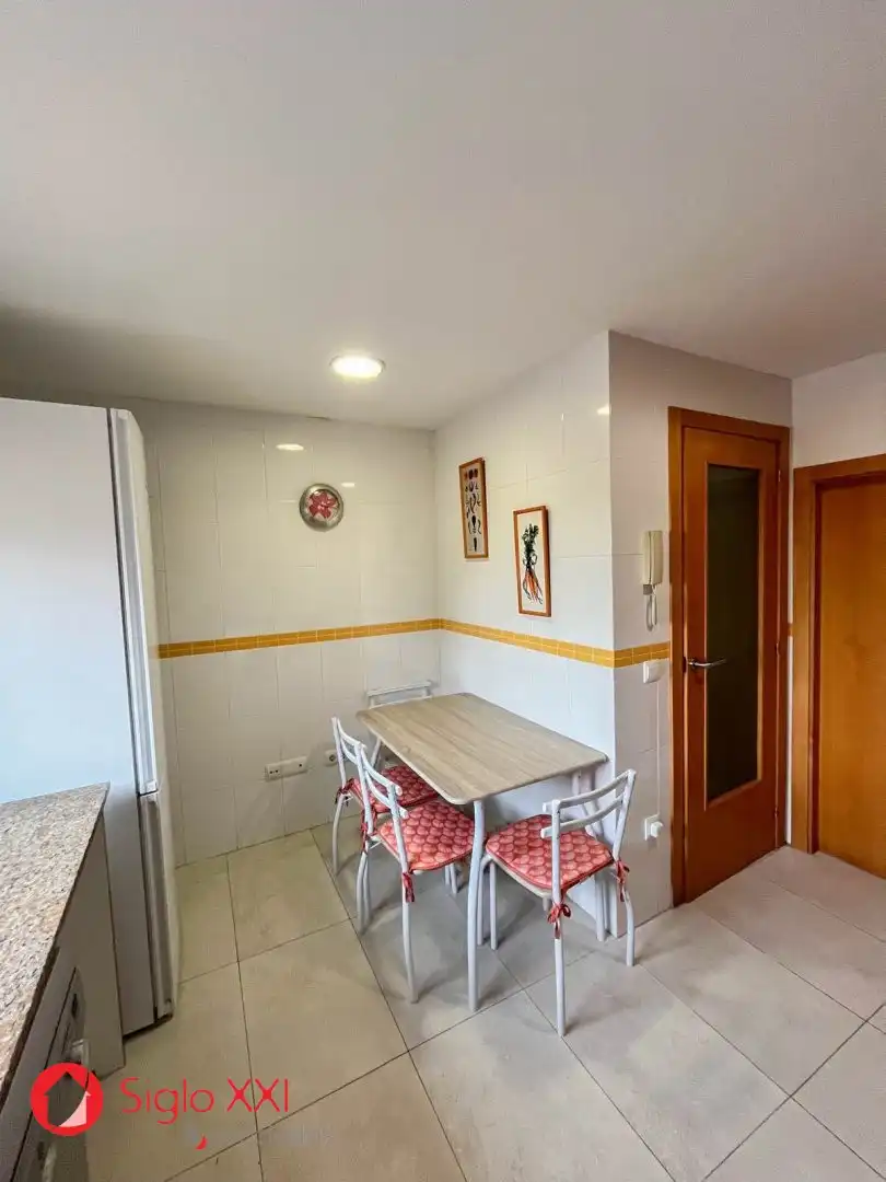 Küche von Einfamilien-Reihenhaus zum Verkauf in Almazora / Almassora mit Klimaanlage, Heizung und Terrasse