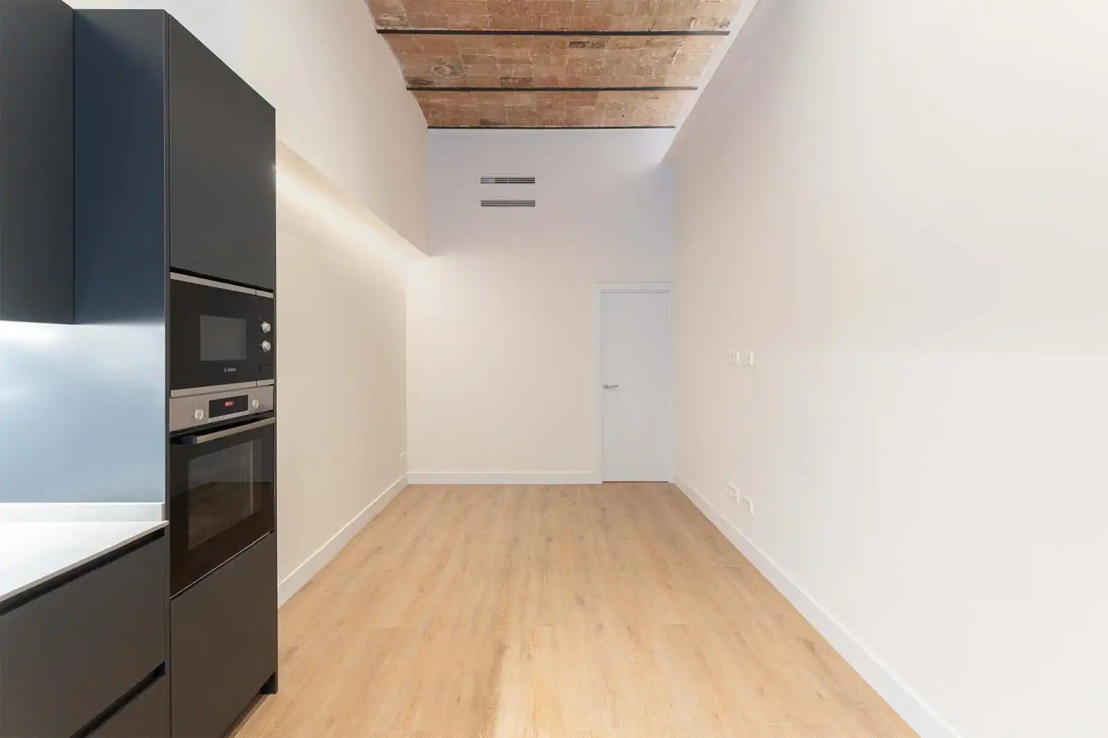 Planta baja en venta en Barcelona con Aire acondicionado, Terraza y Alarma