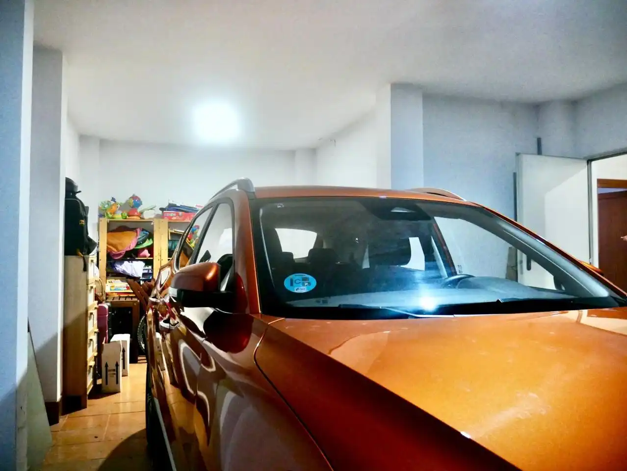 Parking de Casa adosada en venta en Sevilla con Aire acondicionado, Calefacción y Parquet