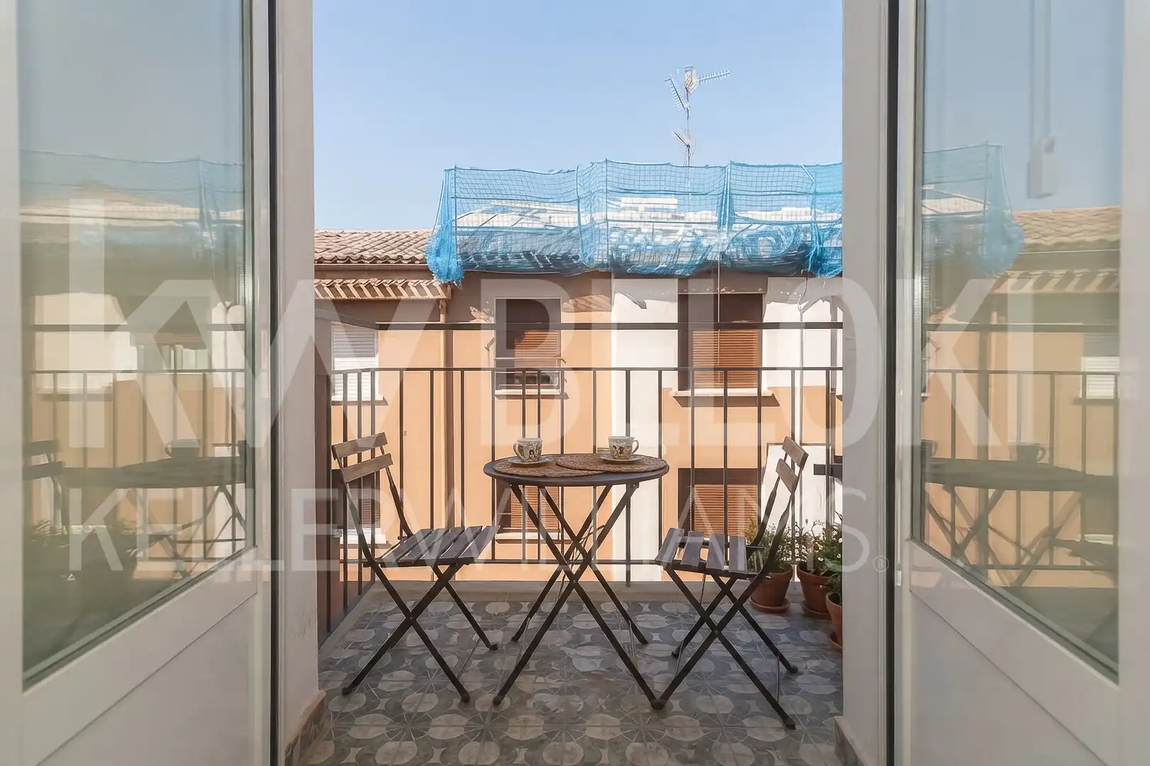 Piso con terraza en venta en Calle Isaac Albéniz