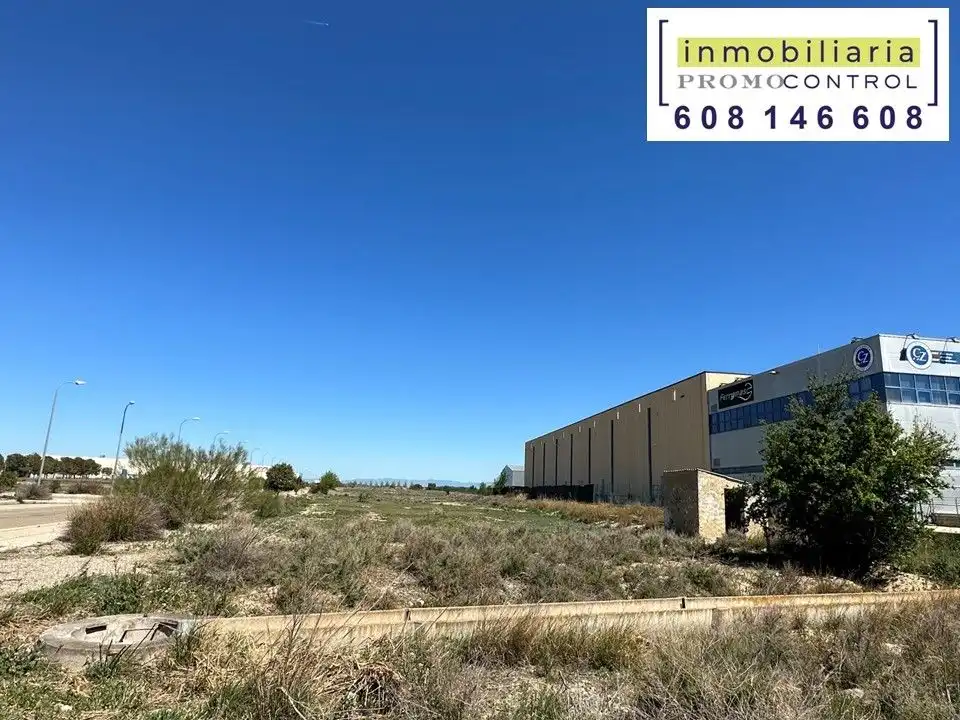 Terreny industrial en venda en Zuera