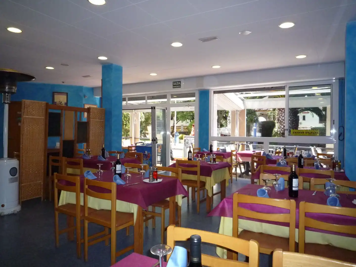 Geschaftsraum zum Verkauf in Tossa de Mar mit Klimaanlage, Terrasse und Möbliert