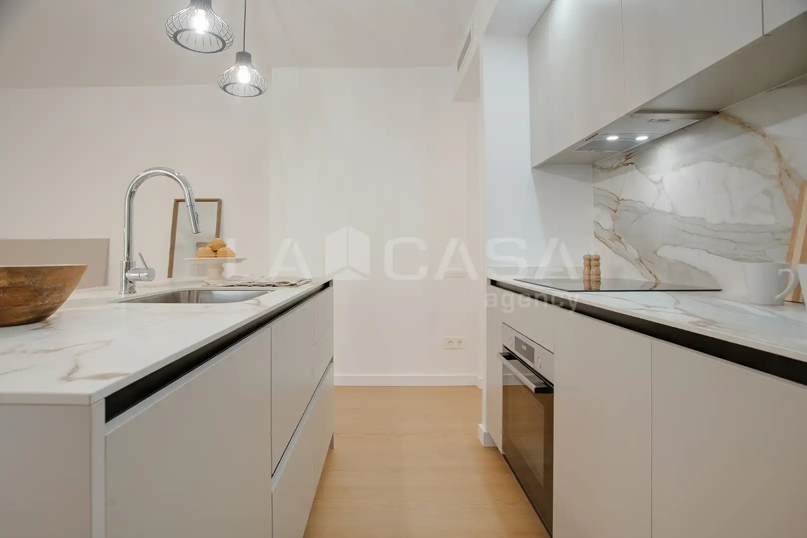 Küche von Wohnung zum Verkauf in Barcelona mit Heizung und Balkon
