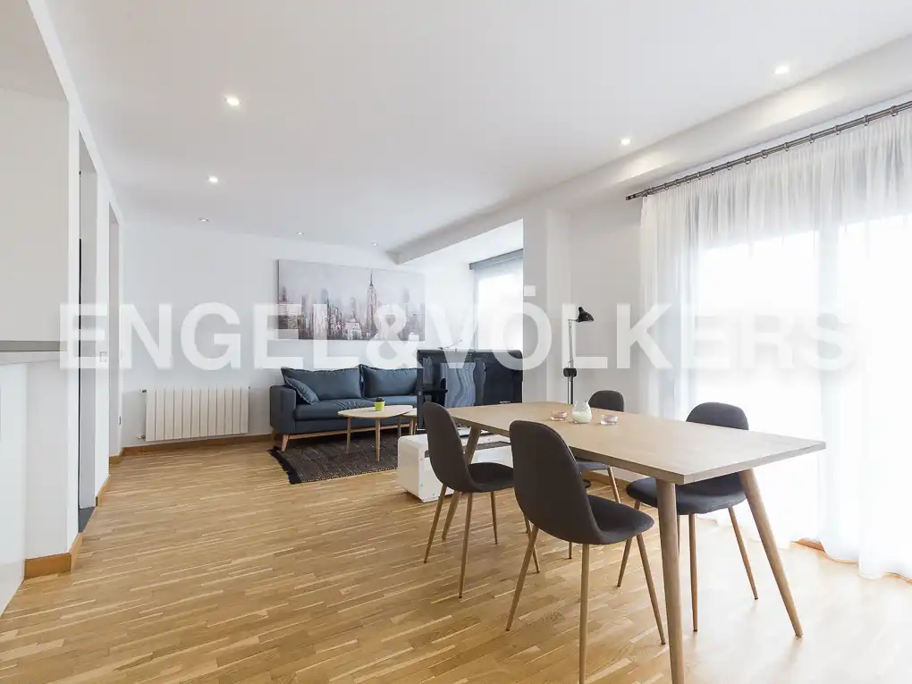Sala d'estar de Àtic de lloguer en Valencia amb Aire condicionat, Calefacció i Parquet