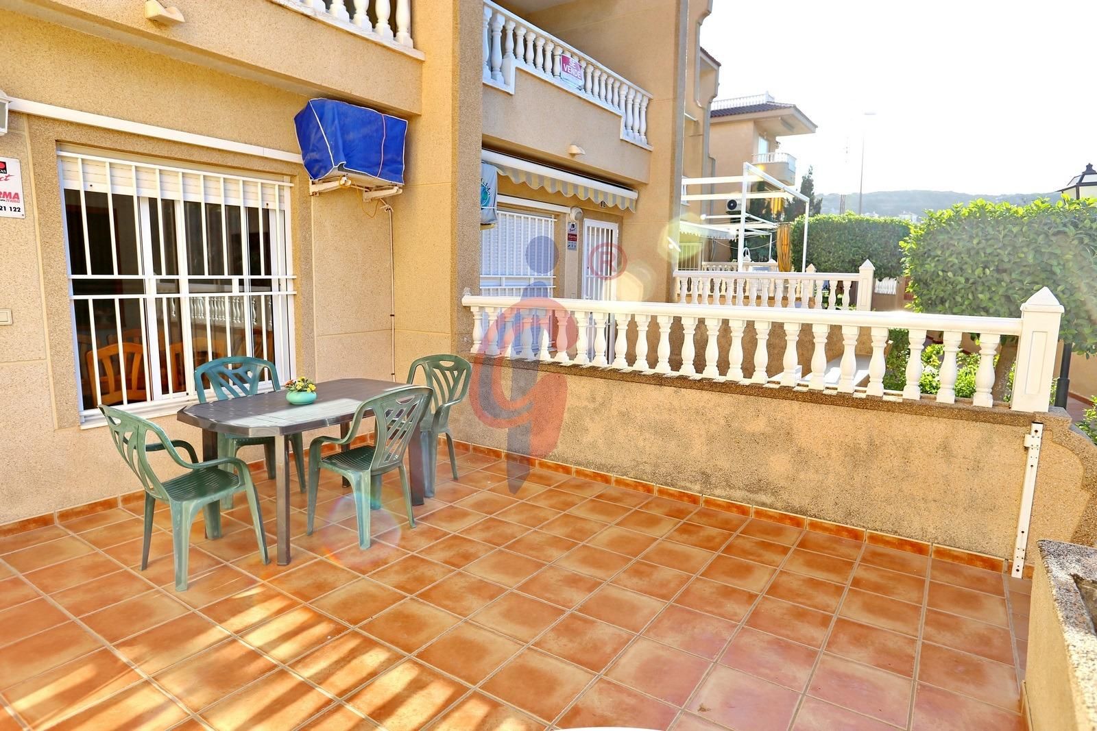 Jardín de Planta baja en venta en Guardamar del Segura con Jardín privado, Terraza y Piscina comunitaria