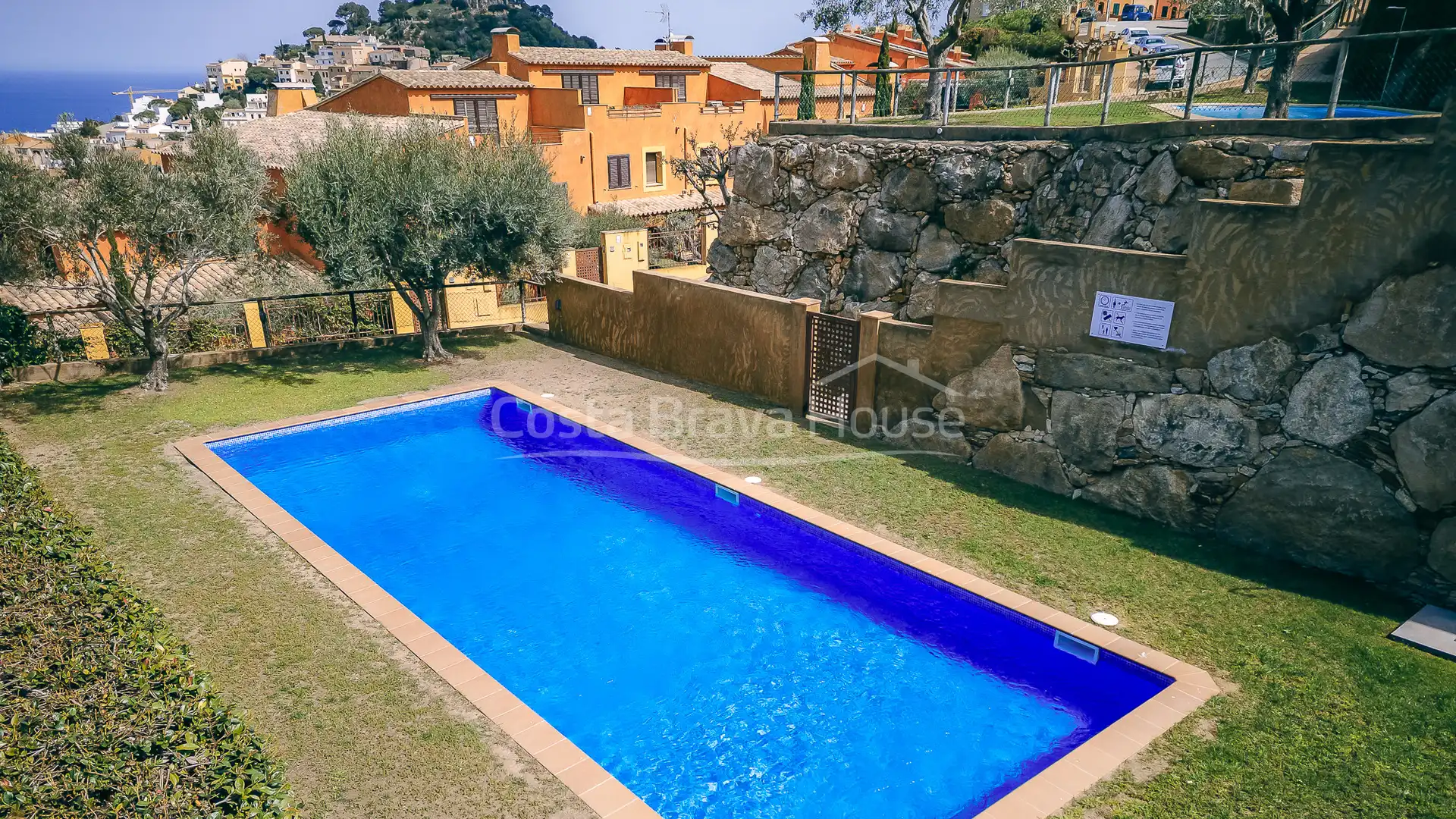 Terraced house with pool for sale in C. Lluis Miro, imagen 7