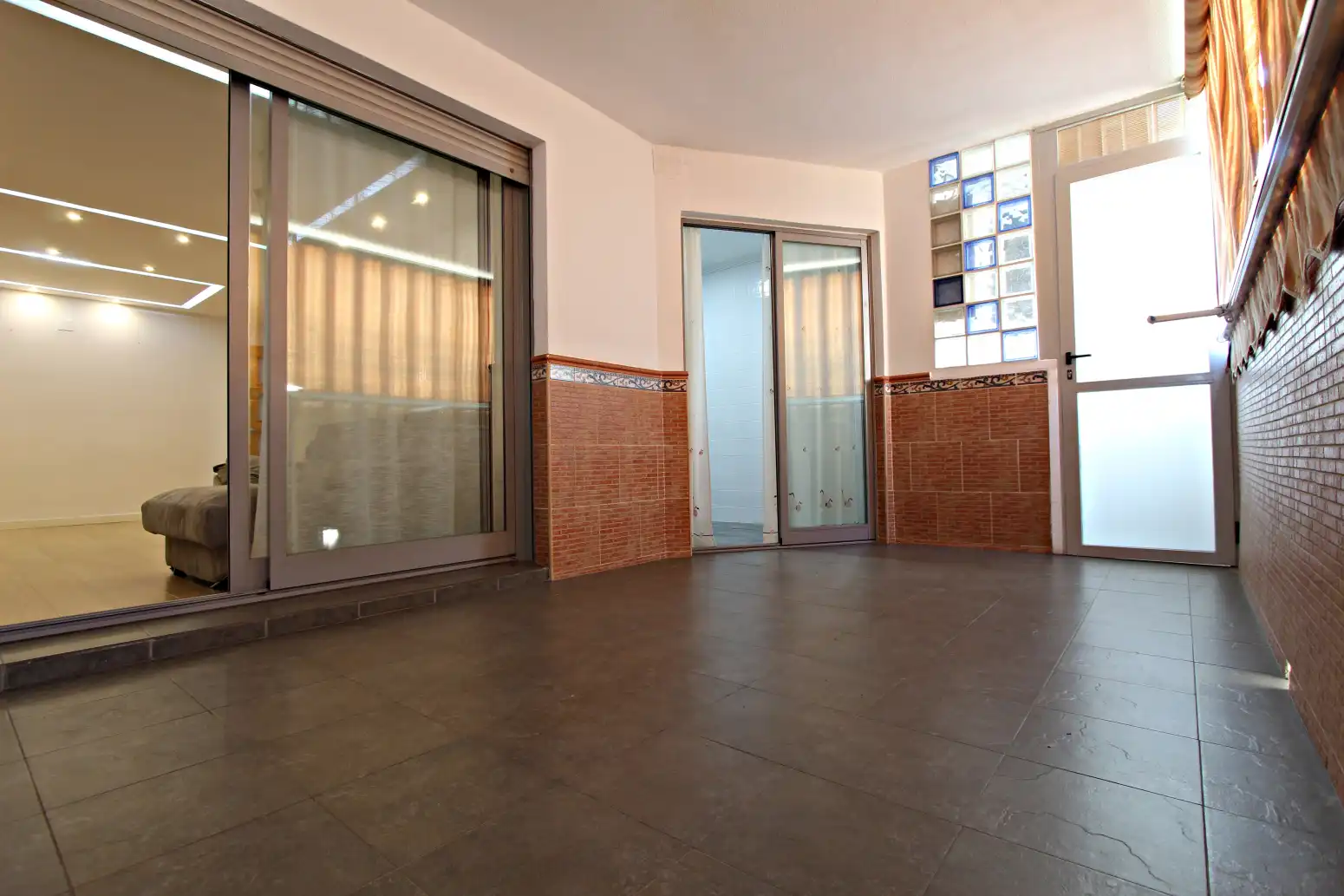 Wohnung zum Verkauf in Aldaia mit Terrasse und Abstellraum