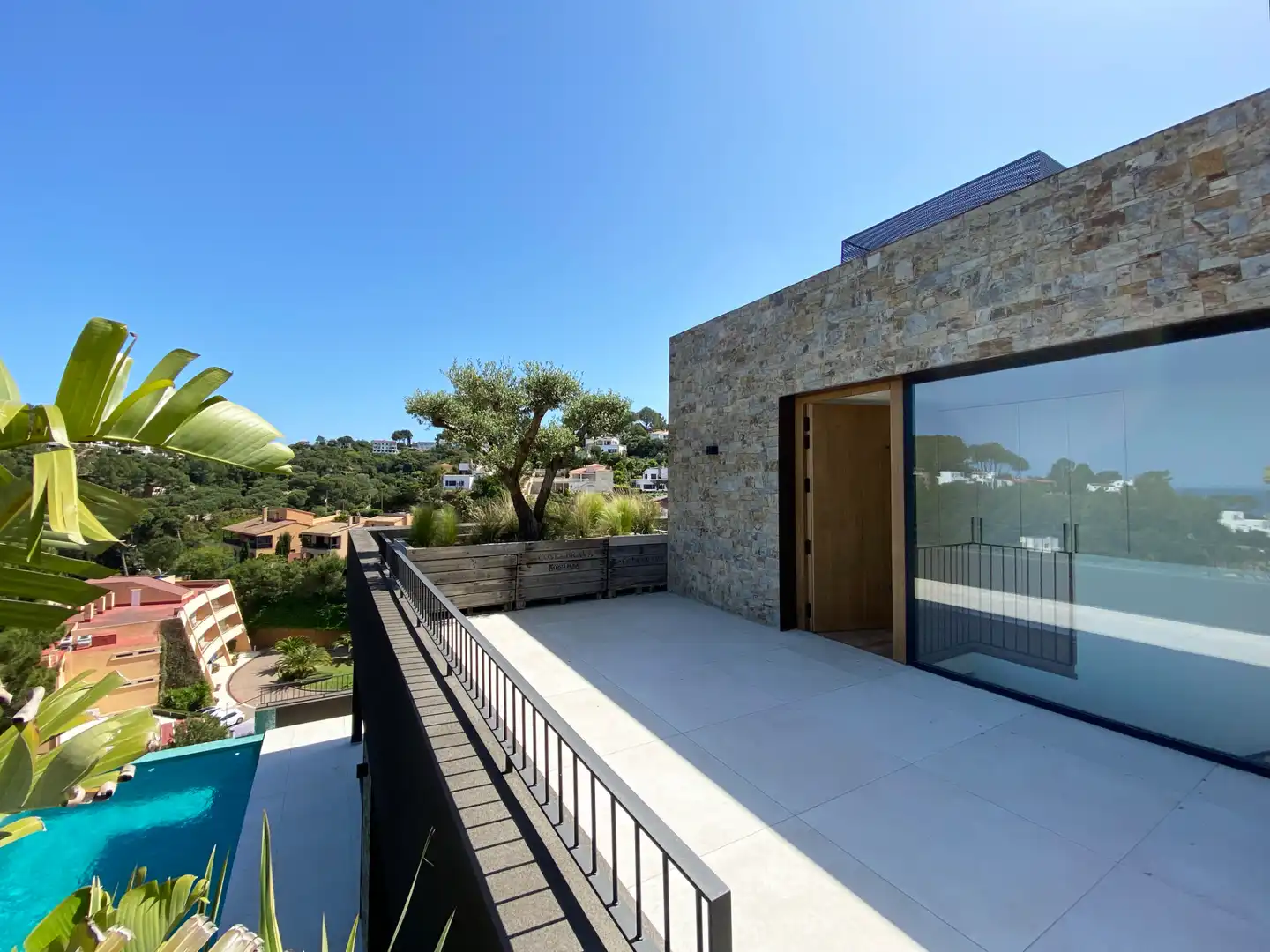 Terrassa de Casa o xalet en venda en Girona amb Aire condicionat, Calefacció i Jardí privat